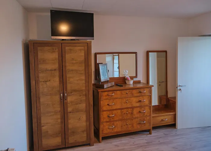 Cjase In Val بيت ضيافة Fusea