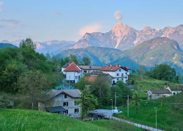 Cjase In Val بيت ضيافة *